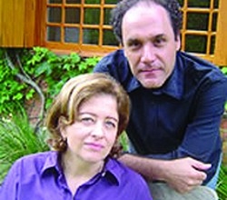 Peças de Elizabeth e Gilberto Paim são destaques em revista inglesa