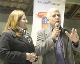 “Casados para Sempre” reúne quatro grupos em noite de formatura  