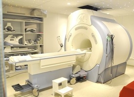Exâmina inaugura nova ala com máquina de ressonância magnética