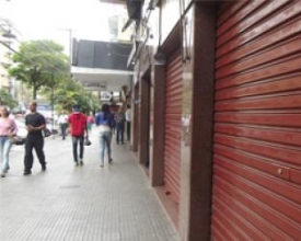Primeiro dia do horário estendido do comércio tem pouca adesão