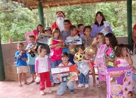 Mobilização beneficia moradores de Macaé de Cima