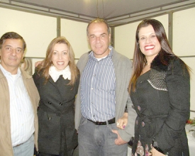 Cantora Adriana encantou católicos trajanenses