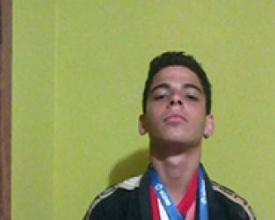 Cristiane supera a depressão provocada pela perda do filho através do esporte