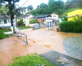 Cantagalo sofre com chuva forte de verão