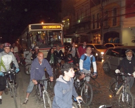 Bicicletada reúne ciclistas da cidade por mais ciclovias e respeito nas ruas