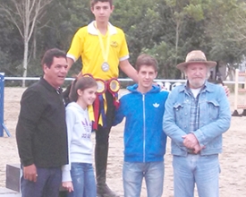 ESPORTES - Salto para o pódio