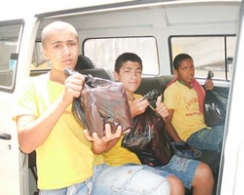 Associação Pestalozzi faz bazar e aprimora prestação de serviços