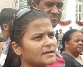 Familiares de grávida de 16 anos que morreu no hospital fazem novo protesto