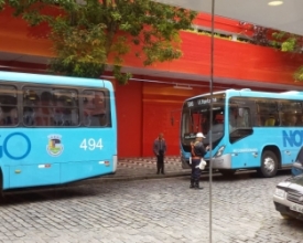 Ônibus da Faol apreendidos por documentação irregular