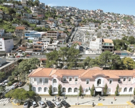Cordoeira: cenário de imagens contrastantes