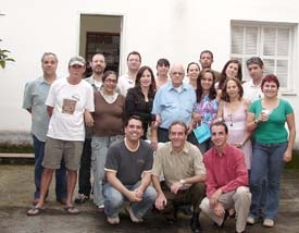 Em clima de festa e confraternização: equipe de AVS comemora Natal com amigo-oculto