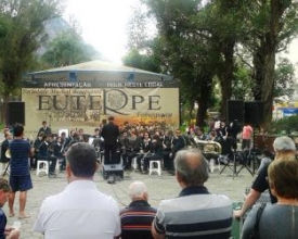 ‘Banda na Praça’ homenageou os 80 anos do Centro Excursionista
