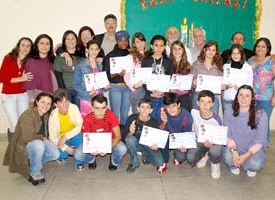 Em Duas Barras, Colégio Maria Rosa tem alunos premiados em evento nacional 