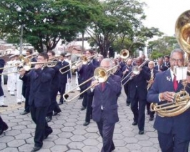 Festa na praça e desfile na Alberto Braune para celebrar os 198 anos 