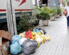 Prefeitura estuda realizar campanha contra descarte irregular de lixo