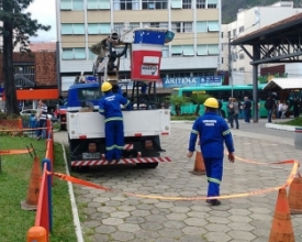 Parque infantil e Praça Getúlio Vargas ganham nova iluminação