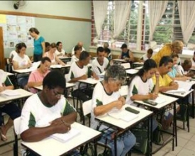 Sesi abre inscrições para Educação de Jovens e Adultos