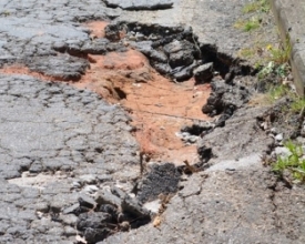 Prefeitura compra mais de R$ 500 mil em asfalto para recuperar vias