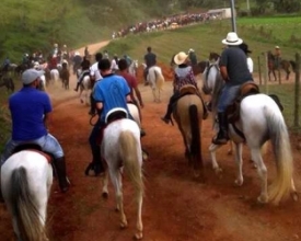Cavalgada de São Jorge agitou domingo em Conquista