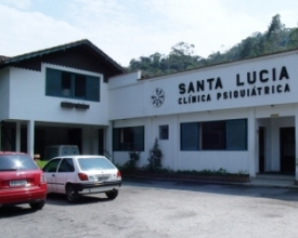 Campanha arrecada panetones para o Natal da clínica Santa Lúcia
