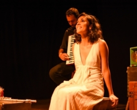 Mistura França e Brasil chega a Friburgo, no palco do teatro