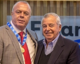 Dois empresários da região recebem medalha da Firjan