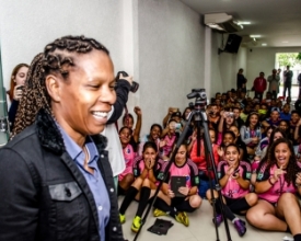 Em Nova Friburgo, Formiga revela temor pelo futuro do futebol feminino
