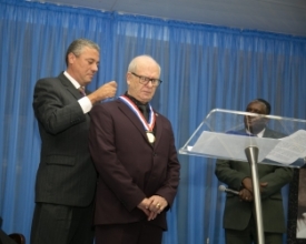 Pastor friburguense ganha Medalha de Mérito Pedro Ernesto