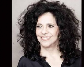 Estrela do Festival, Gal Costa fala sobre  sua carreira e dá detalhes do show