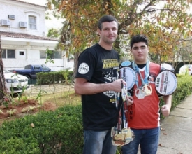 Atleta friburguense de 14 anos ganha luta no Paraná e faz vaquinha para ir a Cancún