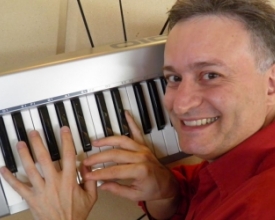 Pianista Marvio Ciribelli se apresenta em Friburgo após 14 anos