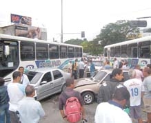 Acidente na Avenida Euterpe Friburguense