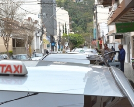 Taxistas de Friburgo são convocados para vistoria anual