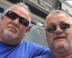 Depois de 53 anos separados, irmãos vivem reencontro emocionante