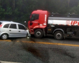 Três pessoas ficam feridas em acidente na Serra terça