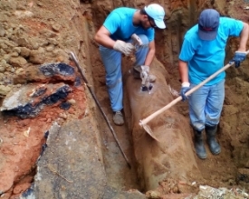 Prefeitura inicia reparos em buraco no Sítio São Luiz
