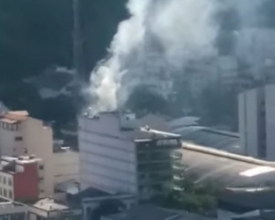 Fumaça espessa em churrascaria no Centro assusta moradores