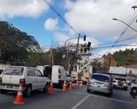 Instalação de novos sinais causa congestionamentos no Centro de Friburgo