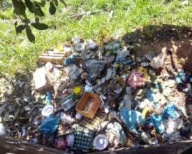 Lixo às margens do Rio Santo Antônio impressiona moradores